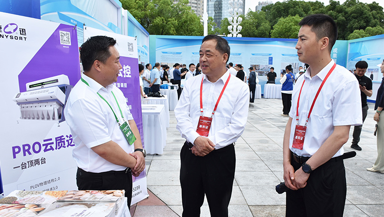 Industry Benchmark｜Jiexun's Latest Achievements in New Quality Productivity Appeared at the National Grain and Material Reserve Science and Technology Week